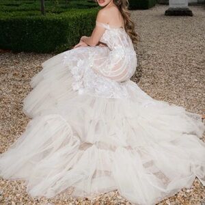 Elegant Off-Shoulder Lace Gown